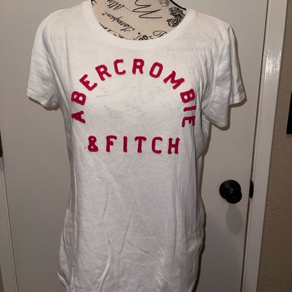 women’s tee